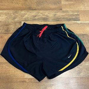 Women’s Medium Nike Tempo Shorts